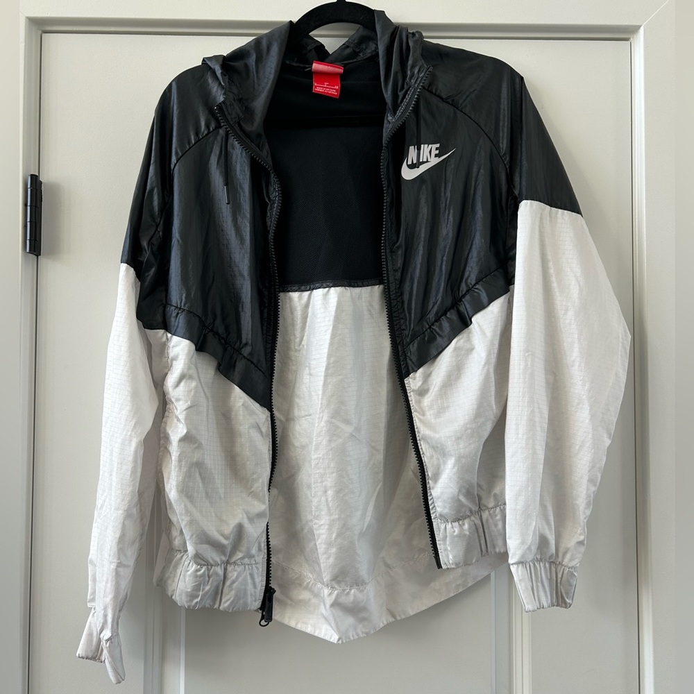 Nike Windrunner Full-Zip Jacket Black & White Women's Small Windbreaker Hoodie